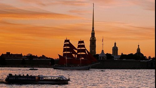 Перевозка оборудования в СПб